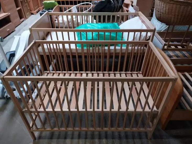 50€ Kinderbett , Gitterbett ohne Matratze gepflegt